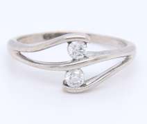 Elegant White Gold 2 Stone Round Brilliant Cut Diamond Ring