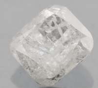 Eye catching .36ct emerald cut silver Diamond