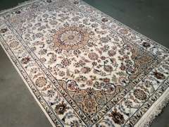 Fine Silk & Wool Kashan Rug 4x6