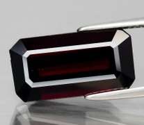 Striking 8.54ct Burgundy red Rhodolite Garnet solitaire