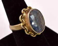 Ravishing 10.75CTS Natural Sapphire Ring in Sterling Silver