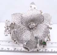Quintessential 18kt White Gold Tsavorite Diamond Bangle Bracelet