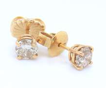 Eelgant Yellow Gold 1.50cts Diamond Stud Earrings