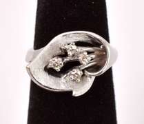 Vintage Lilly Diamond Ring in 14K White Gold
