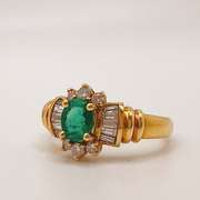 18kt Solid Yellow Gold, Emerald & Diamond Ring