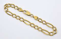 Popular Figaro Link Gold Bracelet