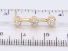 Sparkling yellow Gold 3 Stone Diamond Bar Earrings