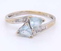 Lovely White Gold 2 Triangle Aquamarine and Diamond Ring