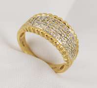Glittering Ring with 40 Diamonds