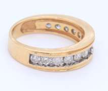 Elegant Yellow Gold Round Brilliant Cut Diamond Band
