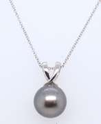 Simple & Elegant 14kt WG Tahitian Pearl Necklace