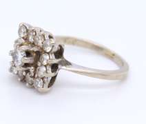 Sparkling White Gold Round Brilliant Cut Diamond Ring
