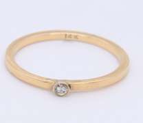 Simple Yellow Gold Diamond Ring
