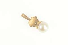 14K Yellow Gold Retro Pearl Flower Classic Simple Pendant