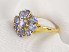 Attractive 14k Tanzanite Cluster Ring