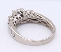 Stunning White Gold 1.25ctw 3 Diamond Ring w Channel Set Sides