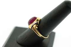Entoxicating Oval Ruby White and Yellow 18k Gold Ring