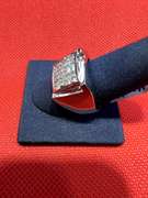MENS 14K WHITE GOLD DIAMOND RING WITH 1.50 CARAT IN TOTAL WEIGTH