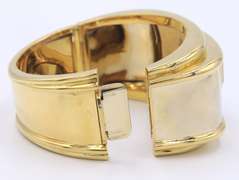 Eyecatching 18kt Emerald Cut Amethyst and Diamond Bangle Bracelet