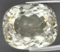 Gorgeous untreated 23.09ct light yellow Topaz