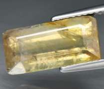 Unique 5.77ct yellow Sapphire. Unheated!