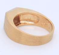 Stunning Yellow Gold Round Brilliant Cut Diamond Ring