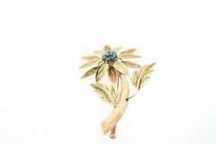 1940's Aquamarine Flower Brooch in 18KT Yellow and Rose Gold