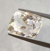 Substantial 29.21ct high fire platinum blonde Kunzite