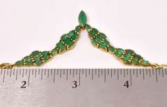 Mesmerizing Emerald Pendant Necklace in 18K Yellow Gold