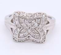 Sparkling White Gold Diamond Ring