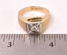 Ravishing Men's Diamdond Ring in 14K Yellow Gold