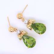 Incredible 18kt Pear Shaped Peridot and Diamond Dangle Earrings