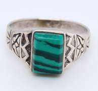 Vintage Sterling Silver Malachite Ring