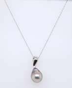 Gorgeous 14kt WG Grey Pearl Pendant Necklace