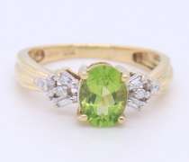Charming Yellow Gold Peridot and Diamond Ring