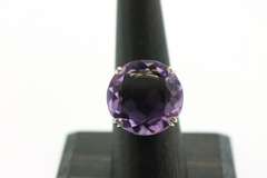 Transparent Amethyst Core 18k Yellow Gold Ring rimmed with Diamonds
