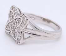 Sparkling White Gold Diamond Ring