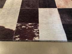 Exciting Hides Design rug 5x8