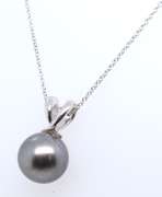 Simple & Elegant 14kt WG Tahitian Pearl Necklace