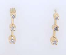 Sparkling yellow Gold 3 Stone Diamond Bar Earrings
