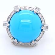 Stunning White Gold Turquoise and Diamond Ring