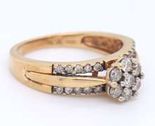 14kt Yellow Gold Flower Design Diamond Ring