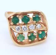 Charming Yellow Gold Emeralds and Diamond Ring