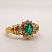 18kt Solid Yellow Gold, Emerald & Diamond Ring