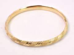 Amazing Sparkling Bangle Braclet in 14K Yellow Gold