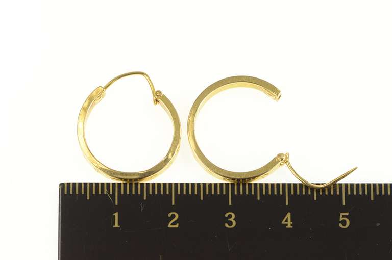 18K Yellow Gold 20.3mm Flower Blossom Pattern Squared Hoop Earrings