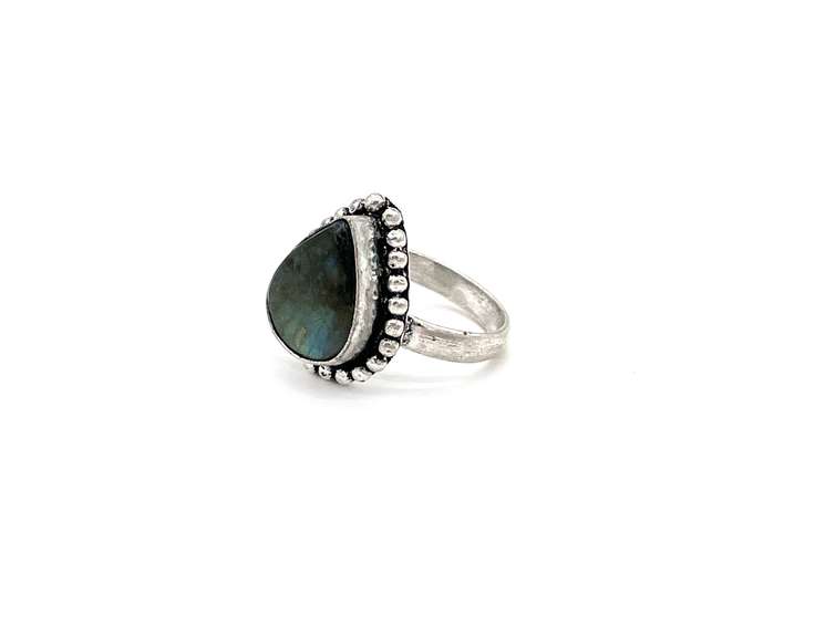 Tear-Drop Blue-Gray Sheen Labradorite Stone in Tibetan Silver Beaded Ring