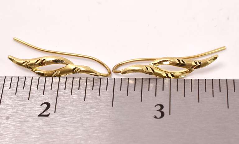 Wonderful Wire Earrings in 14K Yellow Gold