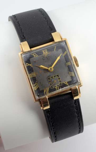 Classic Swiss ARLON Wristwatch in 14K G