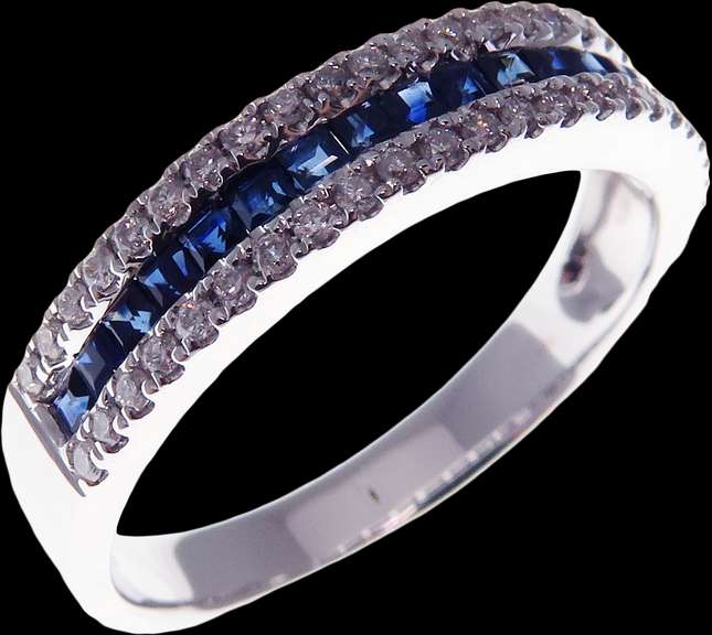 Sapphire Canal 18k White Gold Ring with Diamond Shore